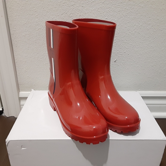 Tommy Hilfiger rain boots